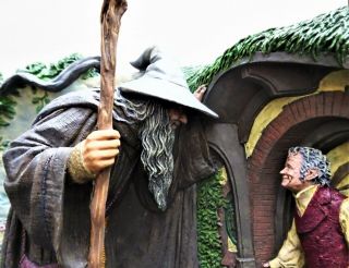 Sideshow Weta Lotr Hobbit Meeting Of Old Friends Polystone Wall Plaque Statue