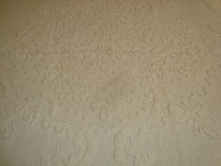 Vtg Chenille Bedspread Twin Full Raised Design Cotton 89 " X 102 " White