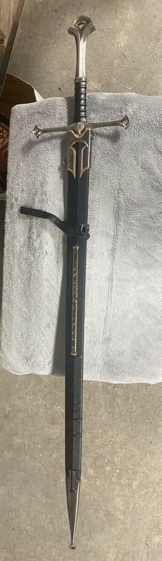 United Cutlery Lord Of The Rings Anduril Sword And Scabbard