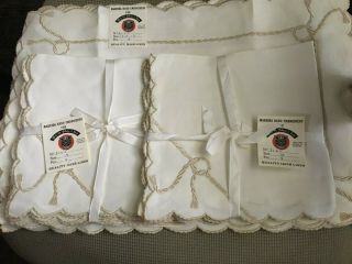 Vintage 8 Embroidered Madeira Napkins And 8 Matching Placemats