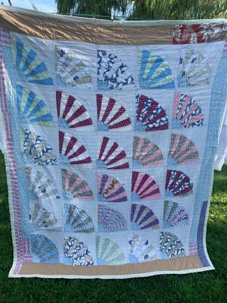 Vintage Hand Quilted Feedsack Fabric Fan Quilt With Off White Trim & Backing