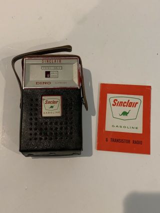 1960s Sinclair Dino Gasoline Promotional Gas - Pump - Shaped Transistor Radio