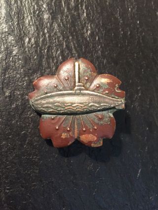 Wwii Japanese Navy Submarine Proficiency Badge With Molded Round Pin & Clasp