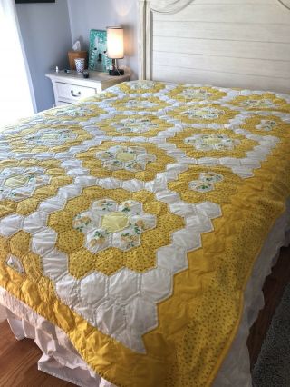 Vintage Handmade 71”x92” Quilt Yellow White Gorgeous Grandmothers Flower Garden