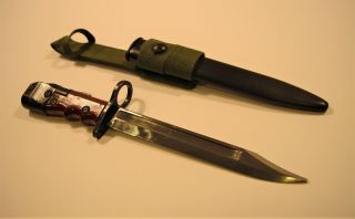 British No.  7 Mk I/l Bayonet/fighting Knife,  Scabbard And Frog All