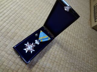Japanese Japan Order Of Sacred Treasure,  Silver Rays Medal Wwii Badge Army Navy3