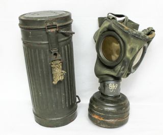 Ww2 German Army Gas Mask &canister 1939