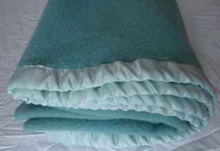 Vtg Full / Twin Wool Blanket w/ Satin Binding Heather Green 62 