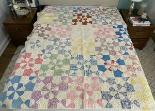 Vtg Handmade Quilt Coverlet Bedspread Spoke Wheel Feed Sack Geometric 64  X 77