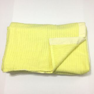 Vintage Acrylic Satin Trim Waffle Weave Blanket Twin/full Yellow 72 X 90 5939