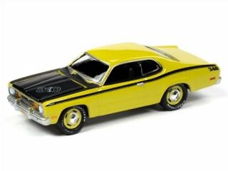 1/64 Johnny Lightning Muscle Cars 1971 Plymouth Duster 340 In Gy3 Curious Yellow