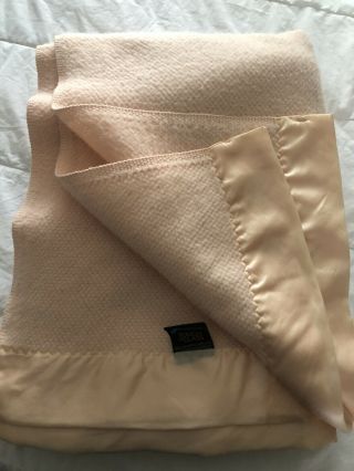 Fieldcrest Touch Of Class 100 Virgin Acrylic Blanket 86x70 Peach Satin Binding
