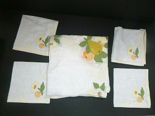 Vintage Madeira Organdy Embroidered Fruit Floral AppliquÉ Tablecloth & 4 Napkins