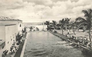 Postcard The Nautilus And Villas Pool Miami Beach Florida Hotel