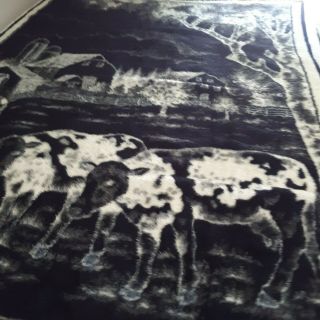 Biederlack Made In USA Farmhouse Blanket Cows Farm Full/Twin Size 2