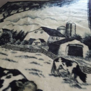 Biederlack Made In USA Farmhouse Blanket Cows Farm Full/Twin Size 3