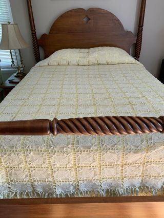 Vtg Crocheted Bedspread Bed Cover Spread Off White Cream Queen Heavy 94 " X 108 "