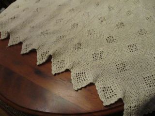Antique/vintage Ivory Hand Made Heavy Crochet Lace Bed Cover Or Tablecloth