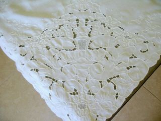 Madeira Tablecloth Ducks Fountain White On White Embroidery Cut Work Linen 48x48