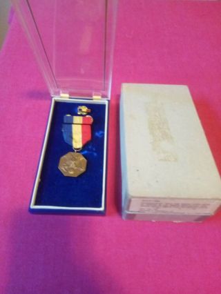 Navy And Marine Corps Medal With Plastic Case And Box