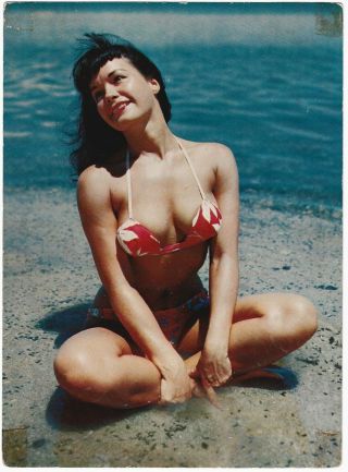 Vintage 1950s - 1960s Oversized Postcard Pin - Up Icon Bettie Page Bikini On Beach
