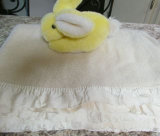 VTG Ivory Wool Blend Soft Warm Blanket Twin Full 68X80 