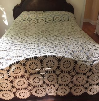 Vintage Handmade Crochet Tablecloth Or Bedspread Ivory 80”x100” Rectangle