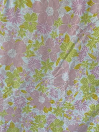 Vintage Bed Sheet Retro Flower Power Pink Floral Cannon Full Flat Fabric 80x92