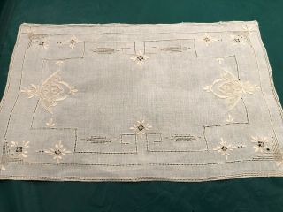 Cream/ivory Linen Table Runner And 8 Place Mats Cut Work & Embroidery
