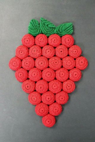 Vtg Strawberry Crochet Bottle Cap Pot Holder Hot Pad Trivet