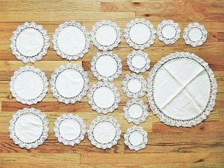 Estate Vintage 30s White Lace Handmade Hand Crocheted 18 Doily Luncheon Tea Set