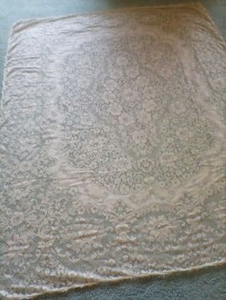 LOVELY VINTAGE IVORY LACE TABLECLOTH.  POSSIBLY QUAKER LACE? 58 