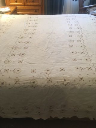 Vintage Linen Tablecloth Ivory W/ecru Embroidery Banquet Size 103 X 64
