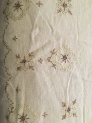 Vintage LINEN Tablecloth Ivory w/Ecru Embroidery Banquet Size 103 x 64 3