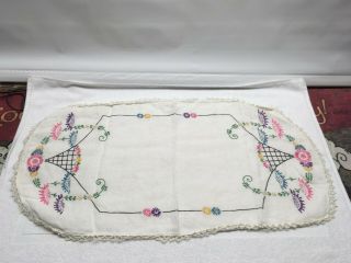 Vintage Flower Basket Dresser Scarf Table Runner Hand Embroidered 14 X 26