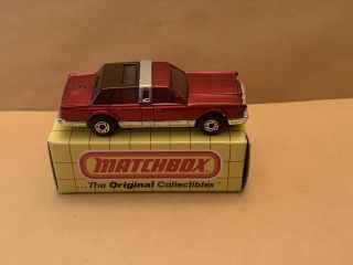 Matchbox Superfast No.  43 Lincoln Town Car Red With Black Landau Roof Boxed