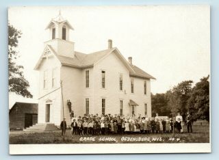 Ogdensburg,  Wi - Pre 1920 View Of Grade School Teachers & Students - Rppc