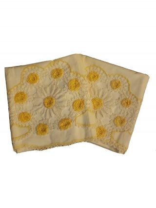 Vintage Set 2 Pillowcases W/white & Yellow Hand Crochet Floral Edging Elegant
