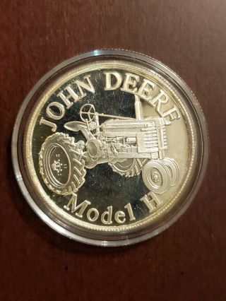 1oz.  John Deere Model H Tractor.  999 Silver Coin Round Art W/plastic Case