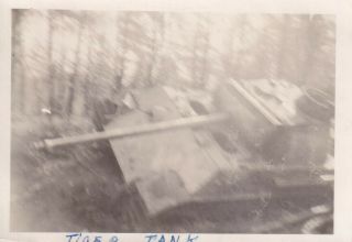 Wwii Snapshot Photo Ko German " Tiger " Panther Tank Battle Of Bulge 32