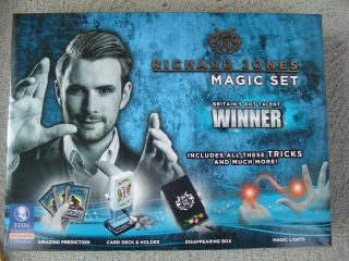 Richard Jones Magic Set Card Trick & Illusions Britain 