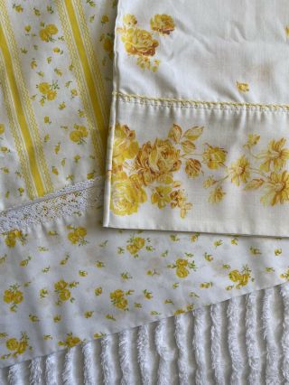 2 Pairs Of Vintage Jc Penney Yellow Floral Percale Standard Pillowcases