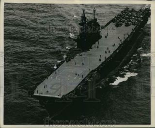 1945 Press Photo Us Navy Aircraft Carrier Uss Enterprise In The Pacific Wwii