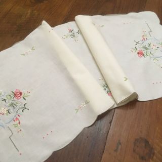 Vintage Table Runner Scarf Hand Embroidered Madeira Floral 16 