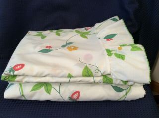 Vintage Utica Full Flat & Fitted Percale Sheets Ruffle Strawberry Floral Patch