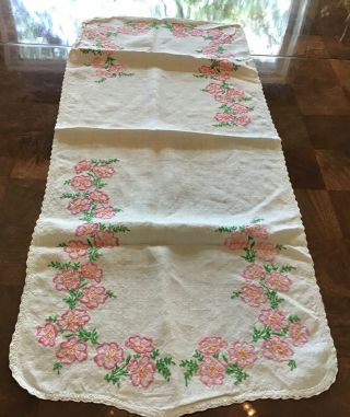 Vintage Linen Floral Embroidered Table Runner Or Dresser Scarf