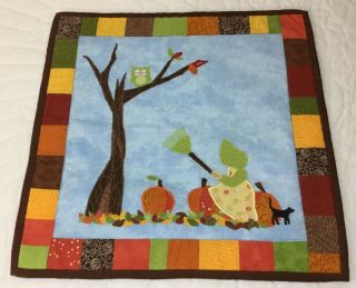 Patchwork & Appliqué Quilt Wall Hanging,  Fall/harvest,  Pumpkins,  Owl,  Black Cat