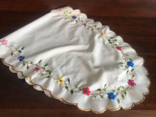 Vintage Embroidered Dresser Scarf Table Runner