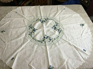 Vintage Linens Round Hand Embroidered Tablecloth 52.  5 "