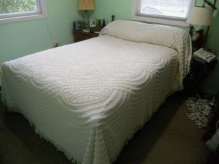 Vintage Double Wedding Ring Cotton Chenille Coverlet Bedspread 112 " X 120 " King